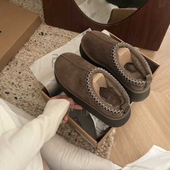 UGG Tazz Platform Shearling Lined Slipper - Picture 8 of 9